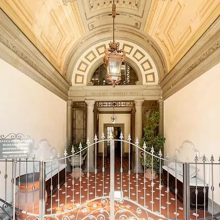 Elegante Residenza In Piazza De' Pitti
