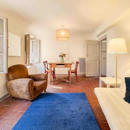 Apartment Elegante Residenza In Piazza De' Pitti