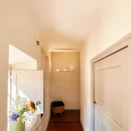 Elegante Residenza In Piazza De' Pitti *
